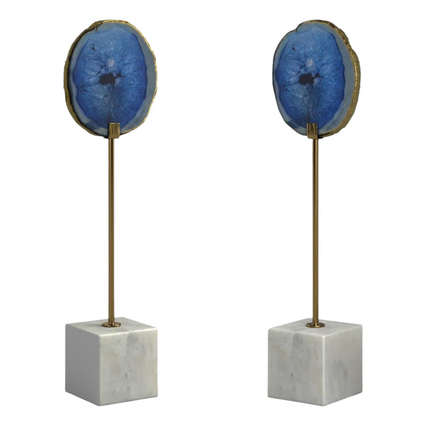 agate decor on stand